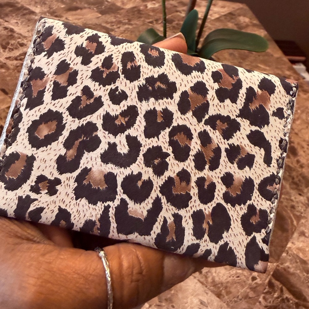 Kaabao RFID Blocking Credit Card Holder & Leopard Print Card Holder and Key Fob - Picture 11 of 13